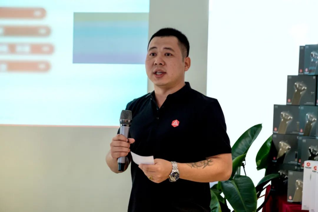 心相融·创未来丨热博rb88物流2022年中总结会议