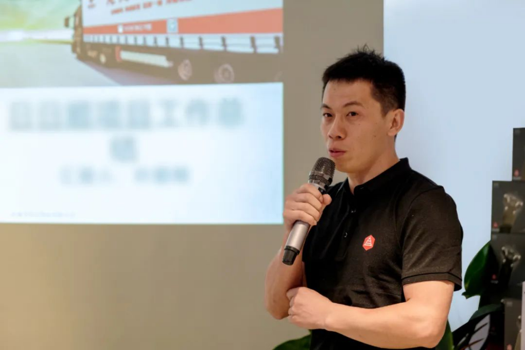 心相融·创未来丨热博rb88物流2022年中总结会议