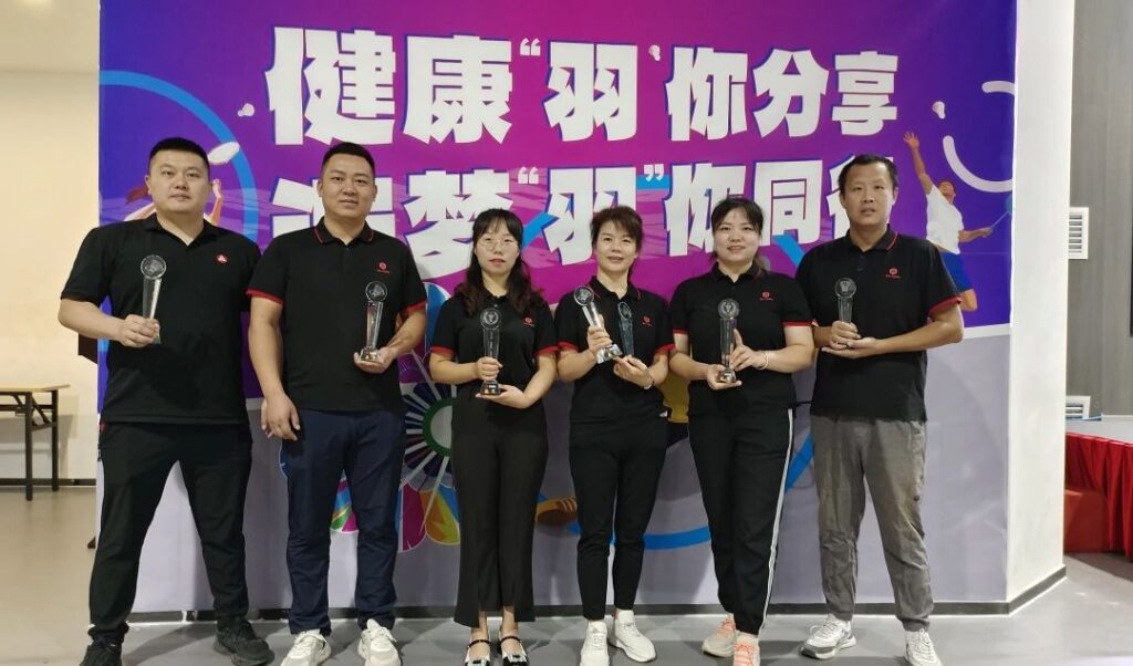 健康“羽”你分享,追梦“羽”你同行——热博rb88物流第三届“智慧杯”羽毛球比赛