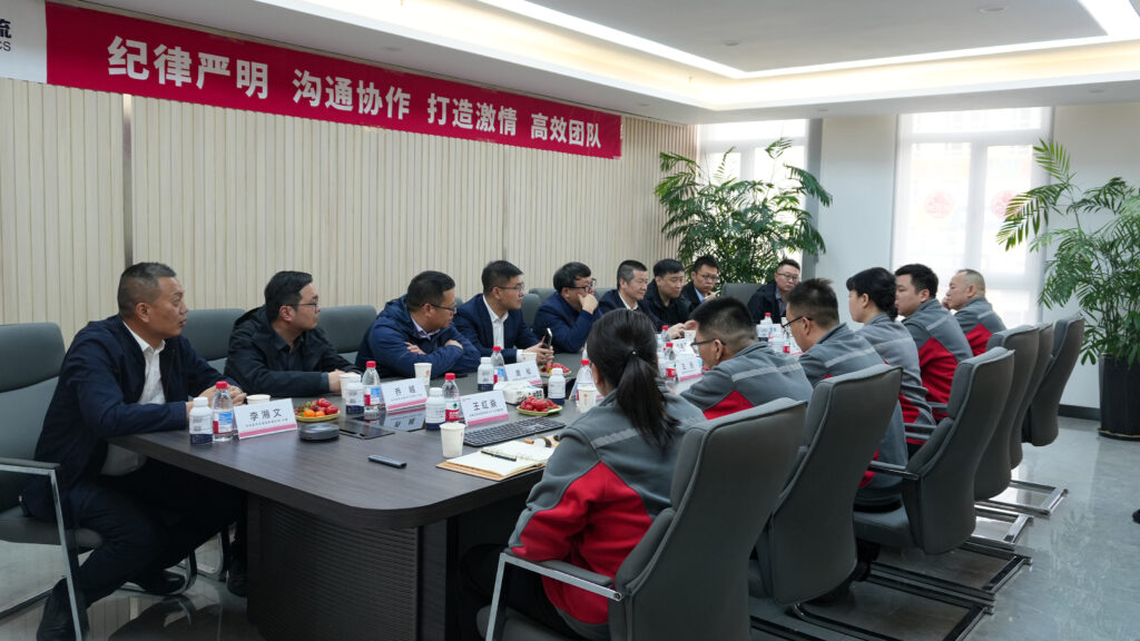 吉利商用车集团莅临热博rb88物流进行交流